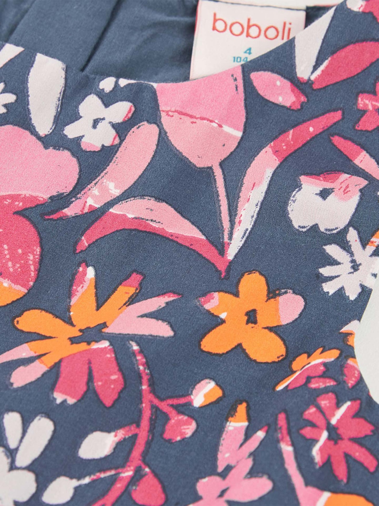 Vestido com Padrão Floral