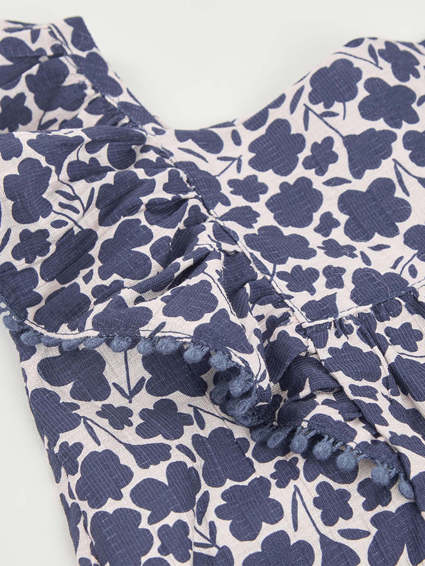 Vestido com Padrão Floral