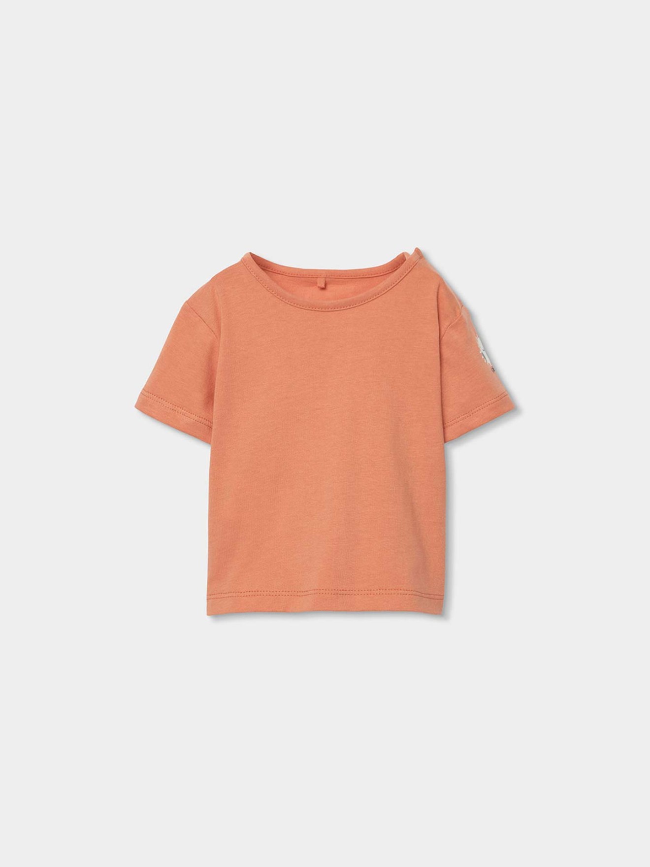 Conjunto de T-shirt e Jardineira