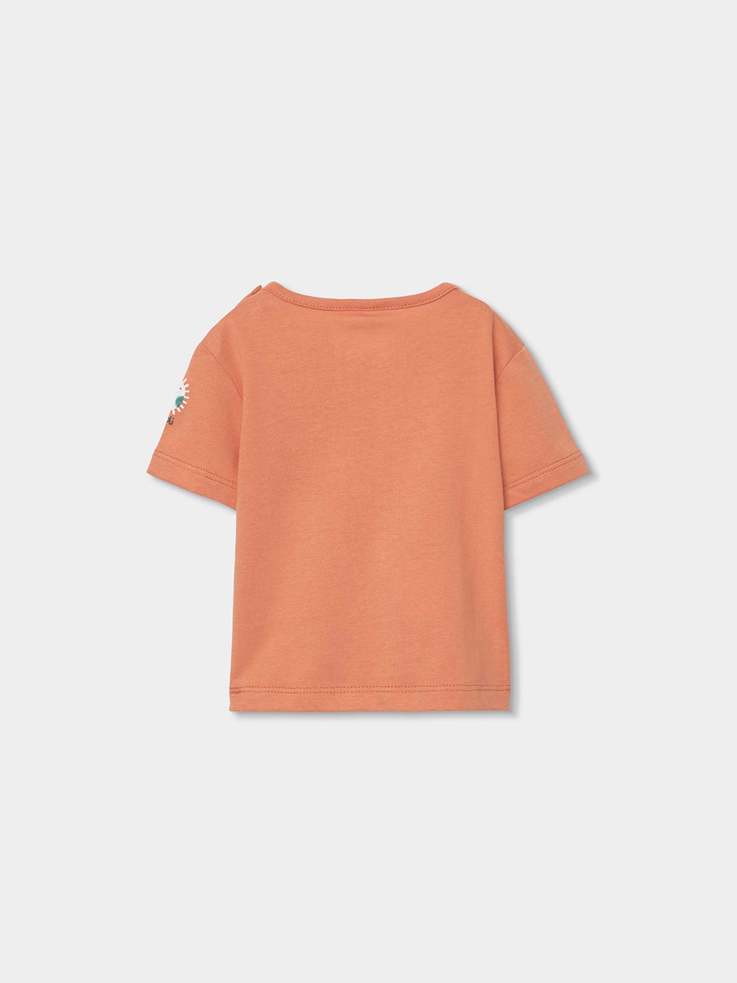 Conjunto de T-shirt e Jardineira