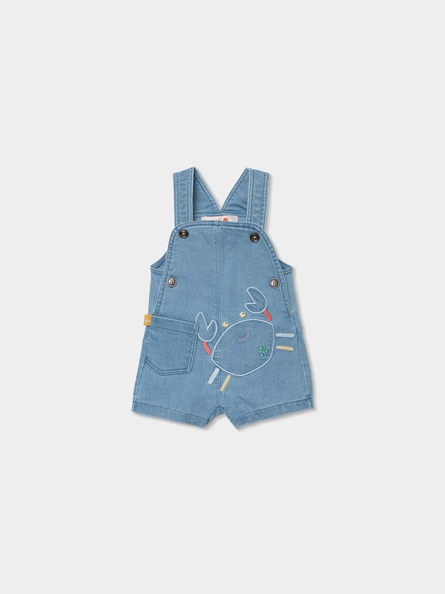 Conjunto de Jardineiras e T-shirt