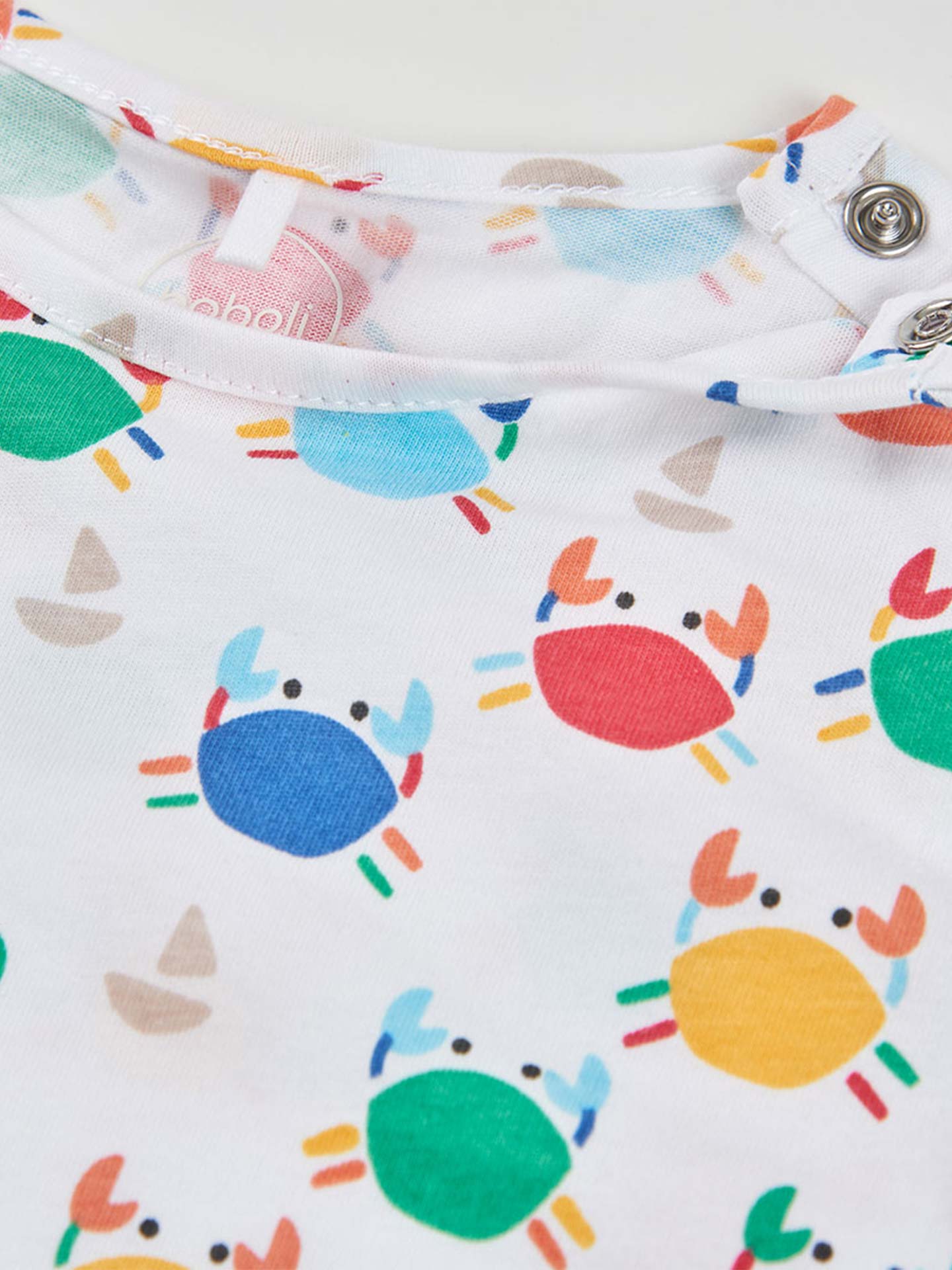 Conjunto de Jardineiras e T-shirt