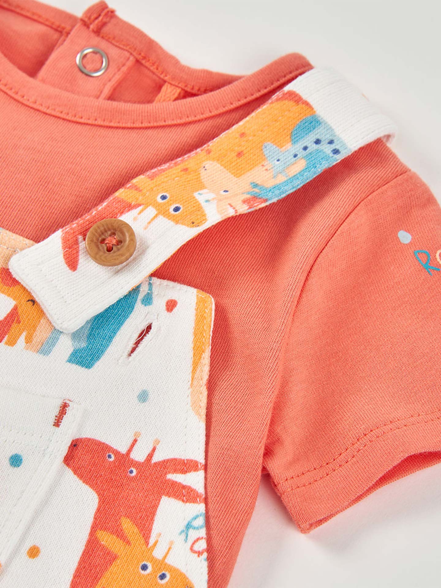 Conjunto de Jardineiras e Body