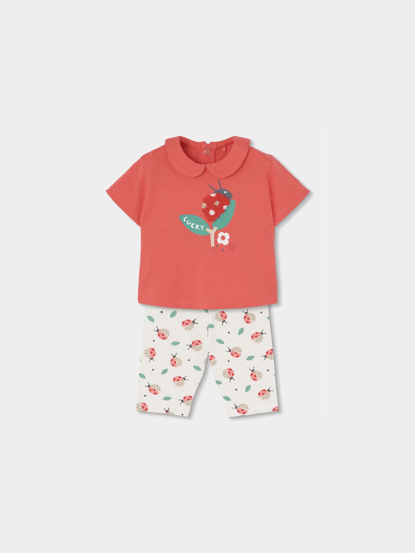 Conjunto de T-shirt e Leggings