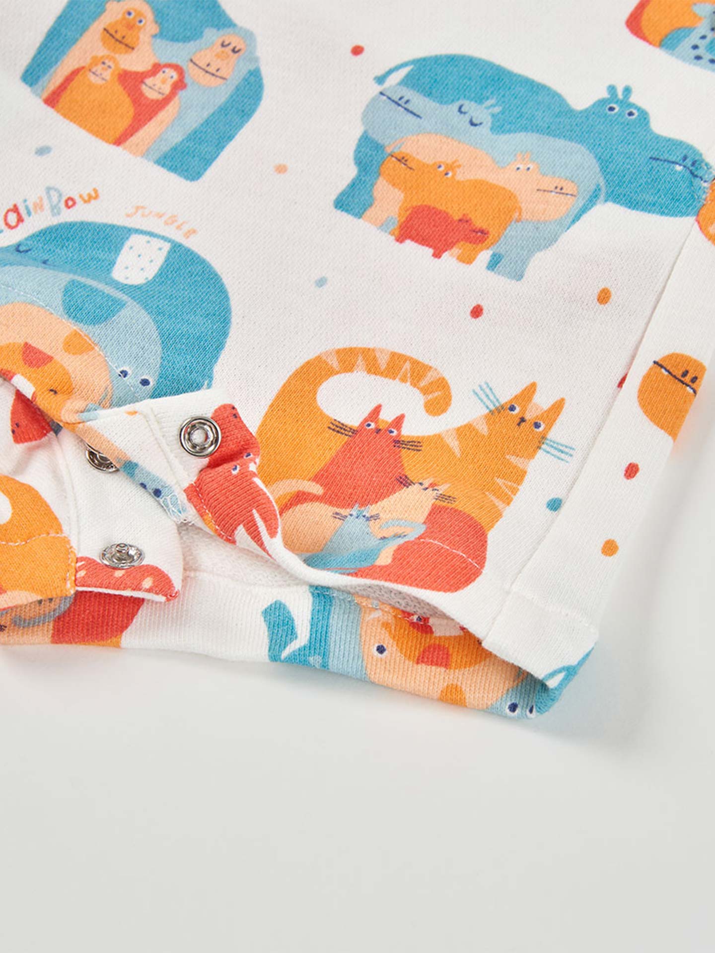 Conjunto de Jardineiras e Body