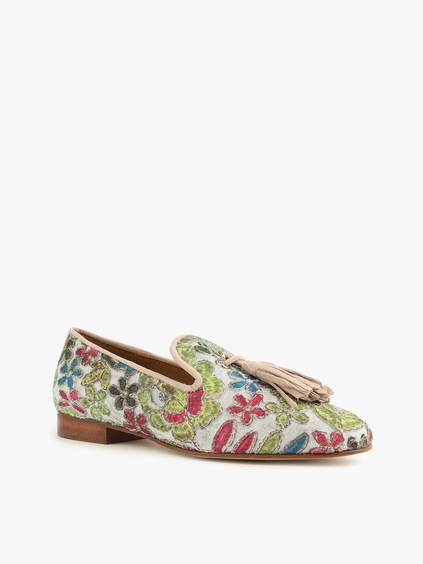 Mocassins com Padrão Floral e Borla