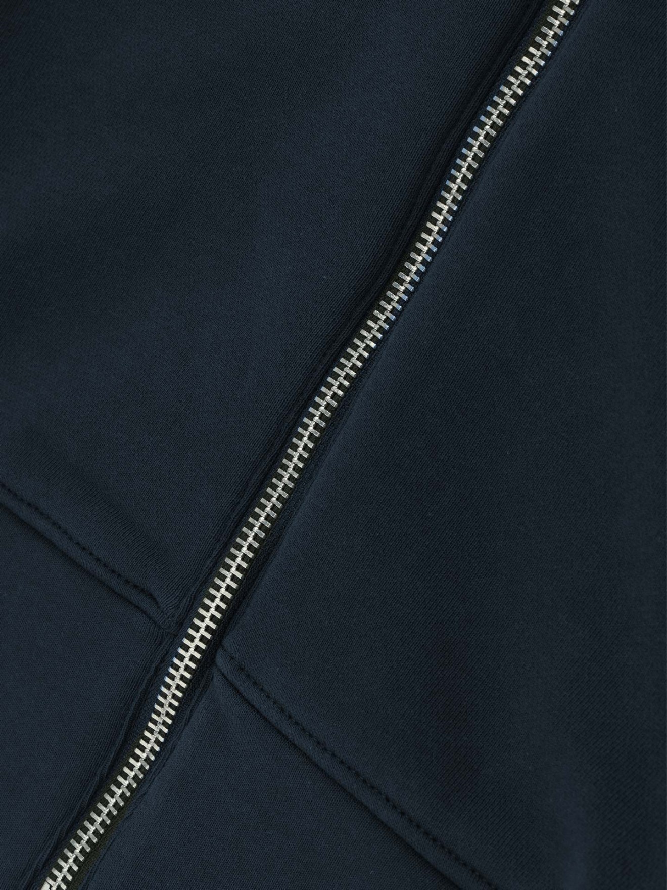 Casaco com Capuz e Fecho de Correr