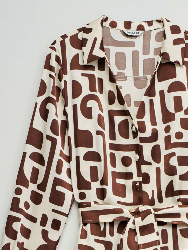 Macacão Acetinado com Padrão Geométrico