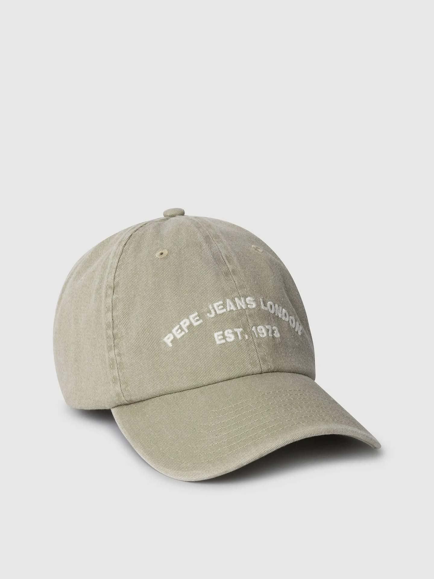 Boné com Logo Bordado