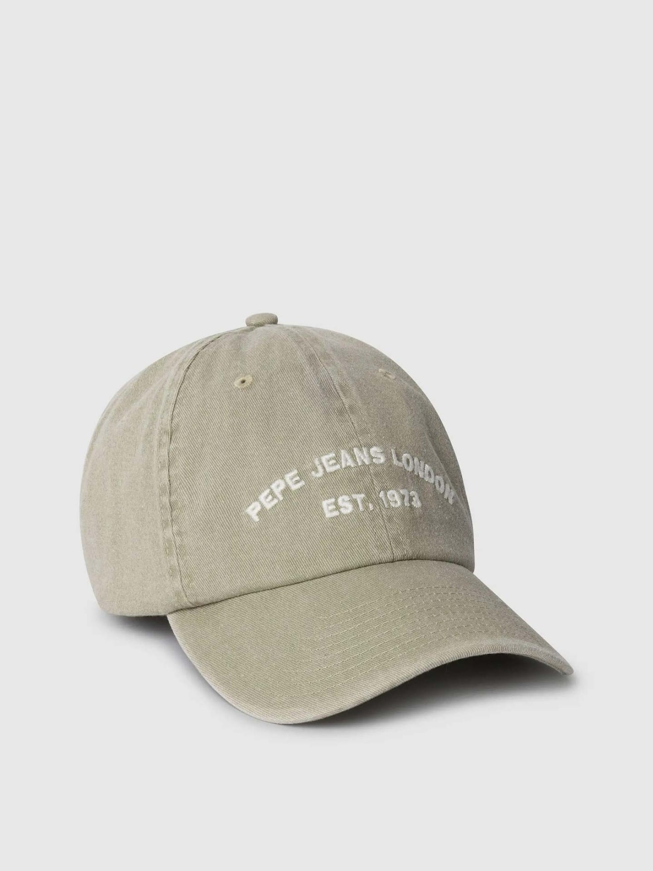 Bon� com Logo Bordado