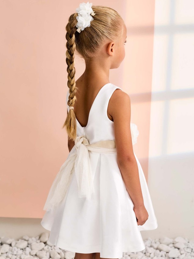 Vestido de Cerimónia com Cinto de Flores e Laço