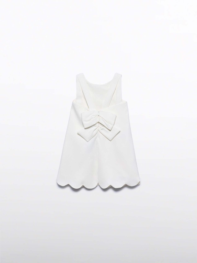 Vestido de Crepe com Flores 3D