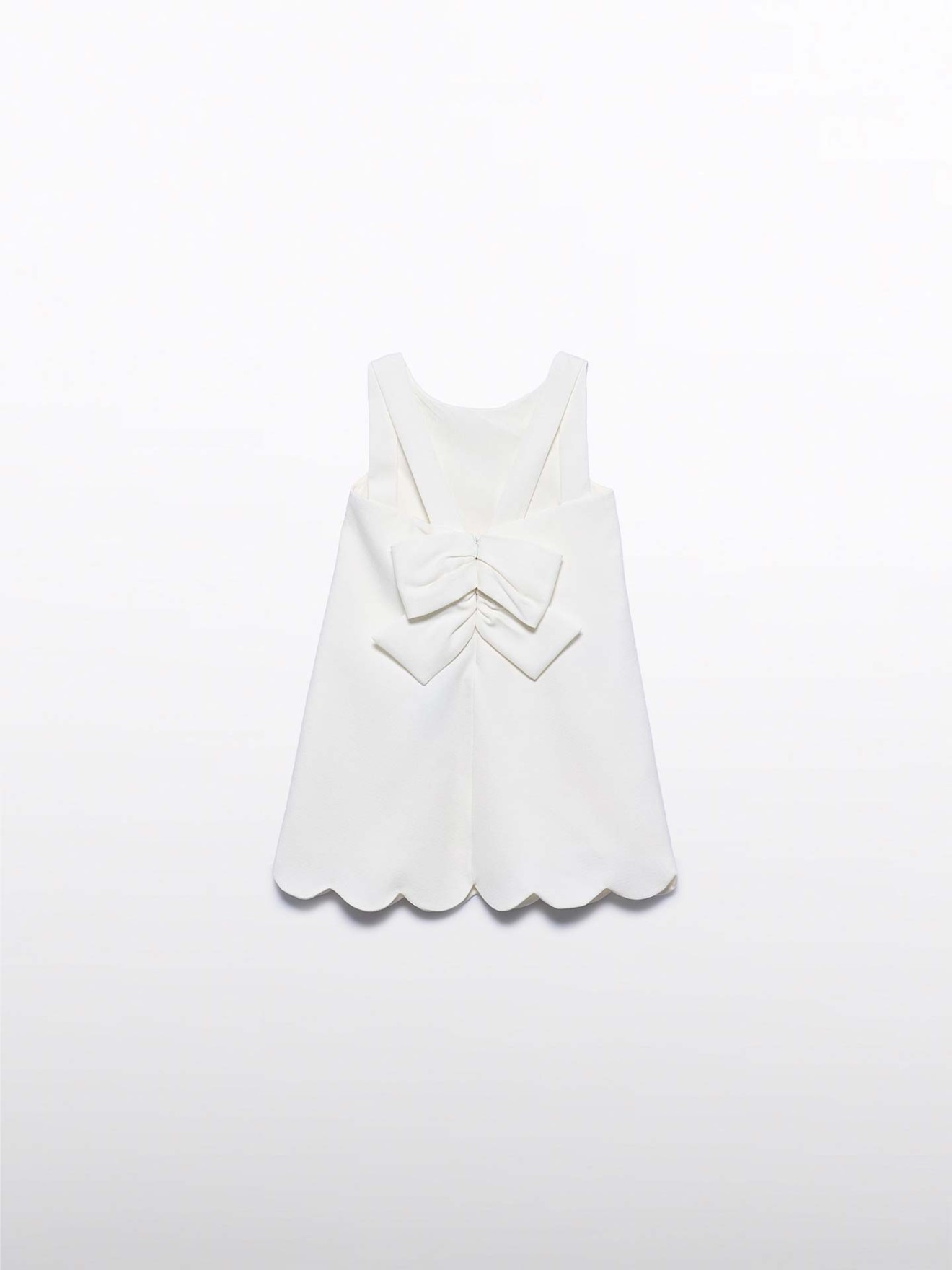 Vestido de Crepe com Flores 3D