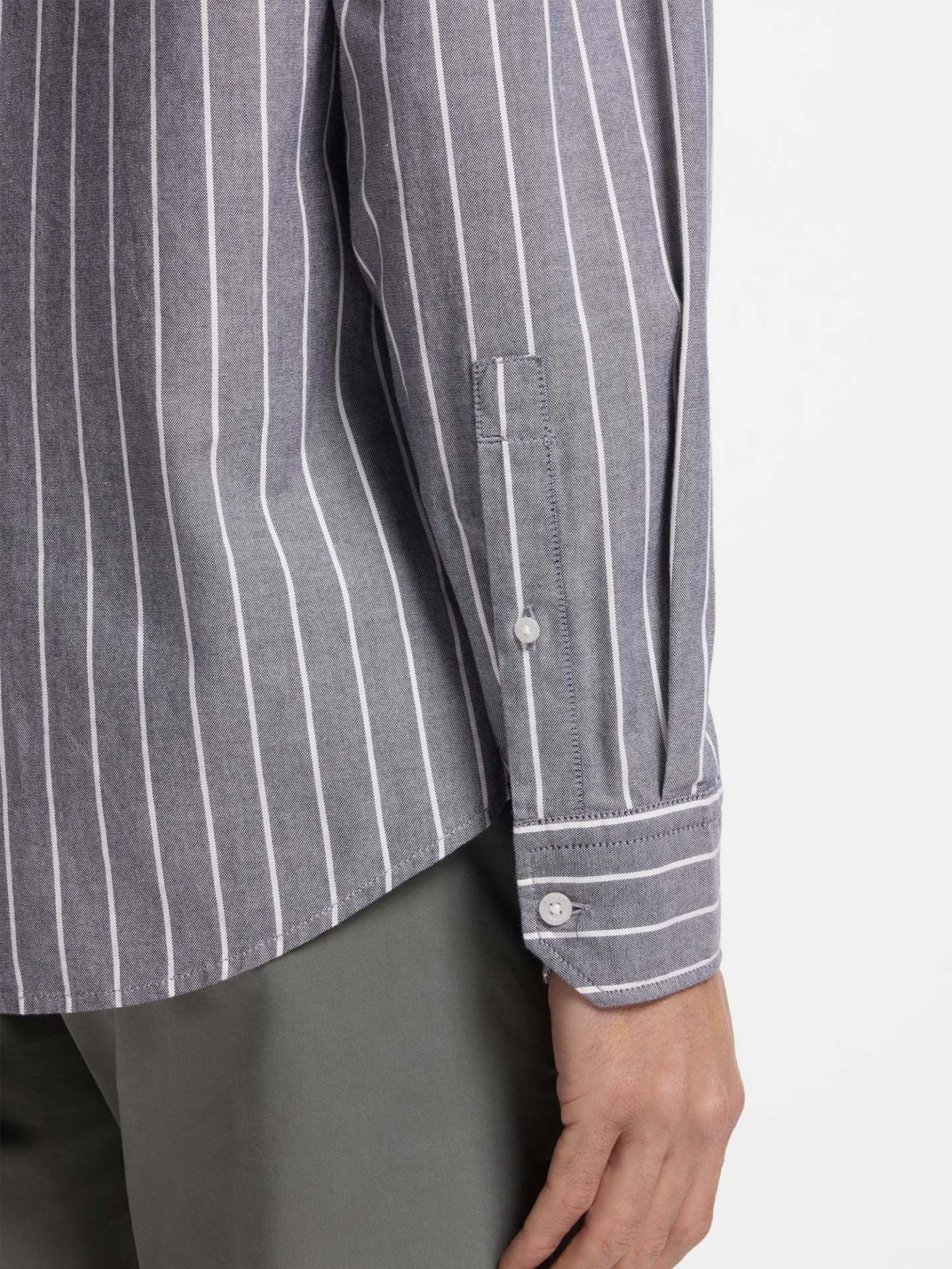 Camisa de Manga Comprida �s Riscas