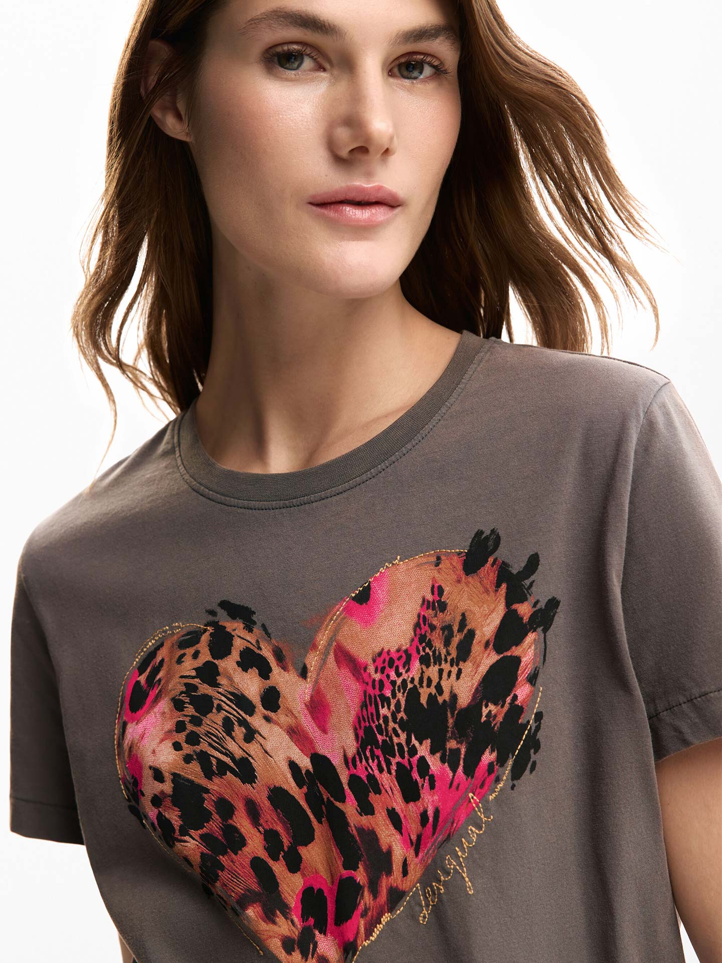 T-shirt com Estampado de Coração Animal Print
