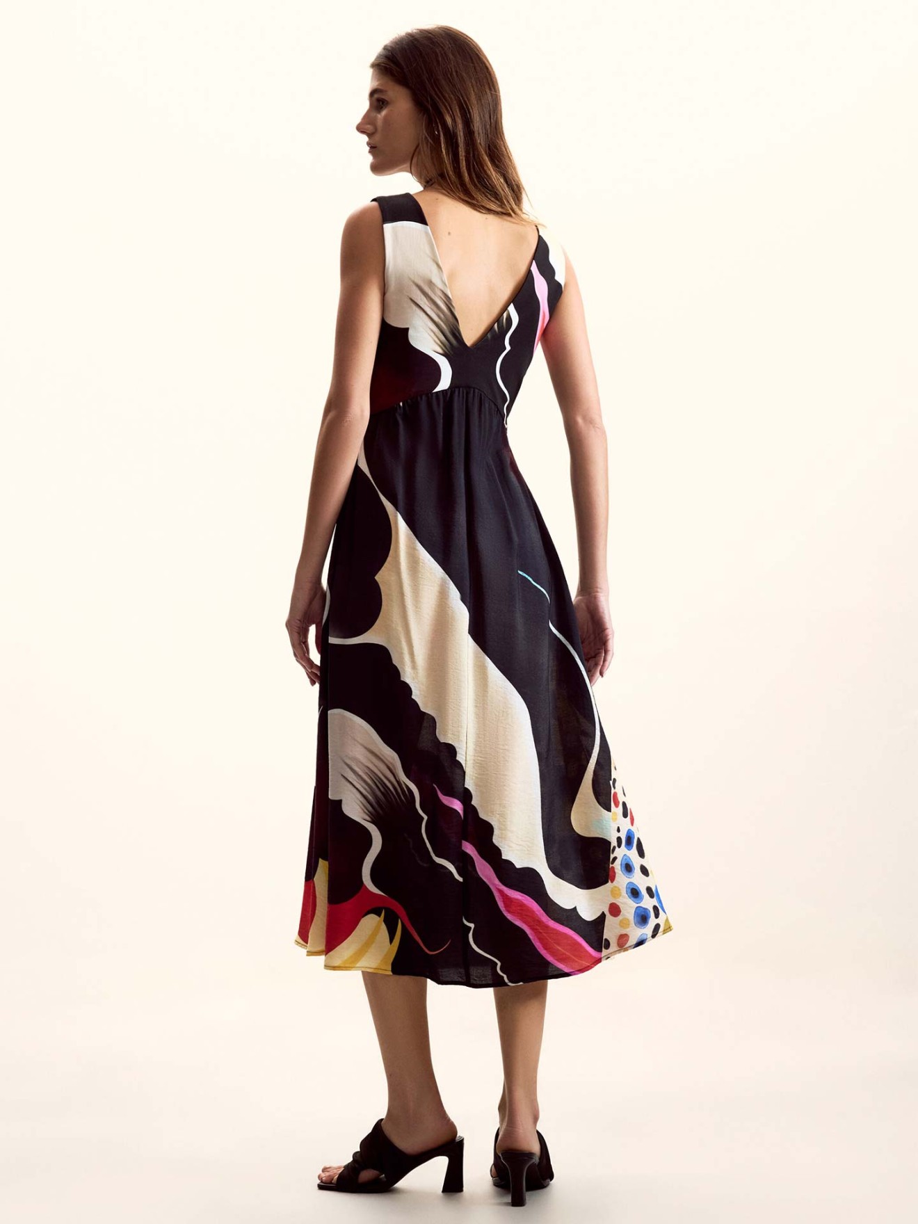 Vestido Midi com Decote em V
