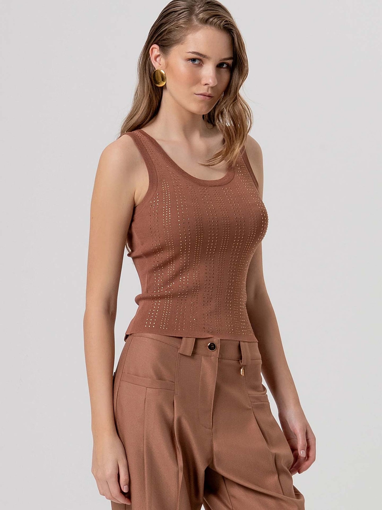 Top de Malha Canelada com Aplica��es de Brilhantes