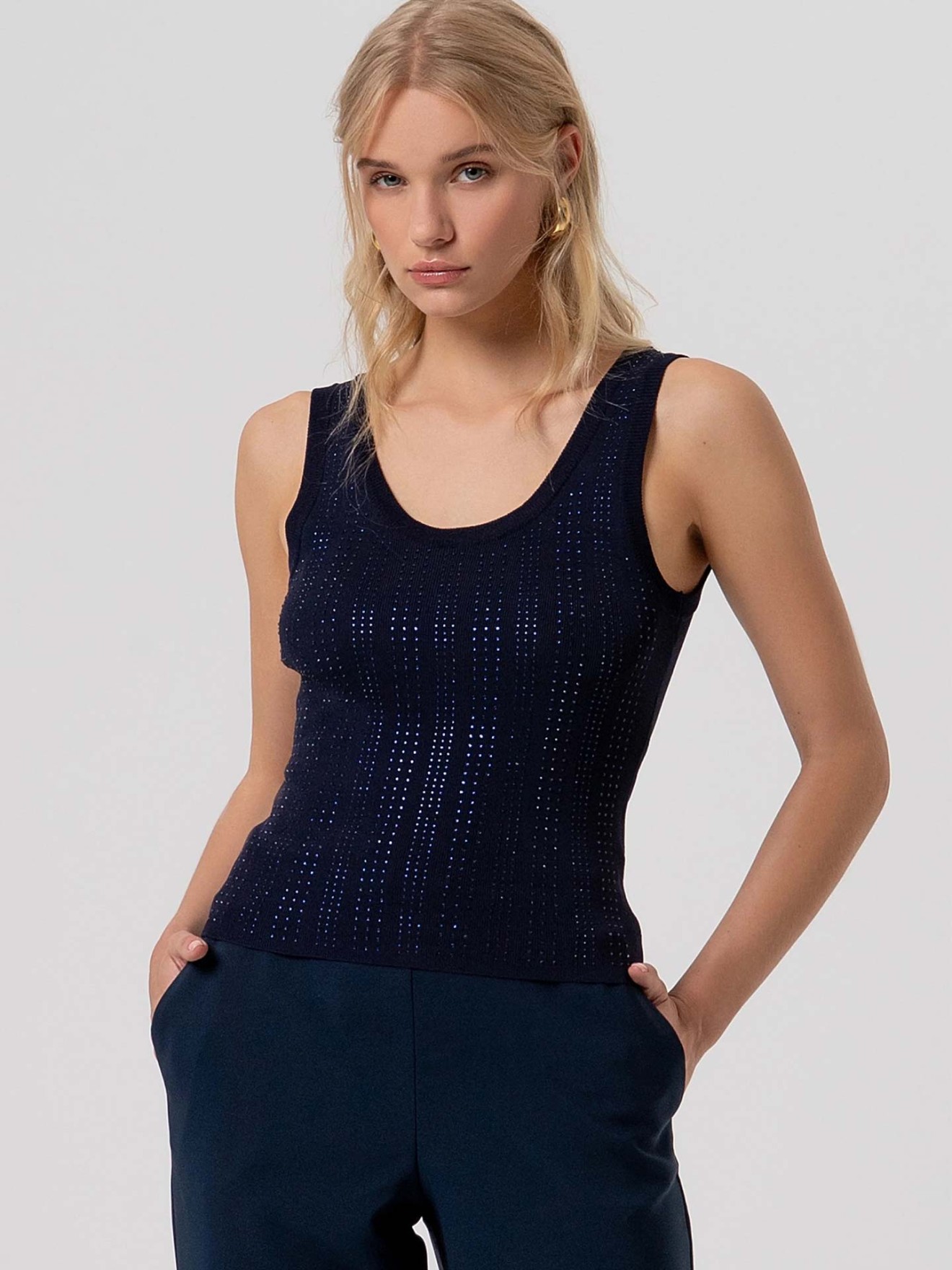 Top de Malha Canelada com Aplica��es de Brilhantes