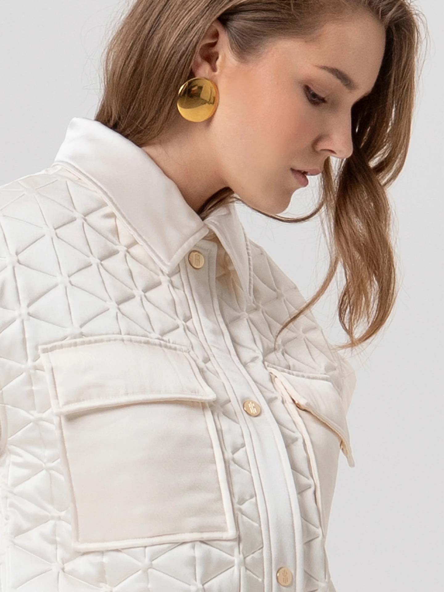 Colete Curto Acolchoado com Gola