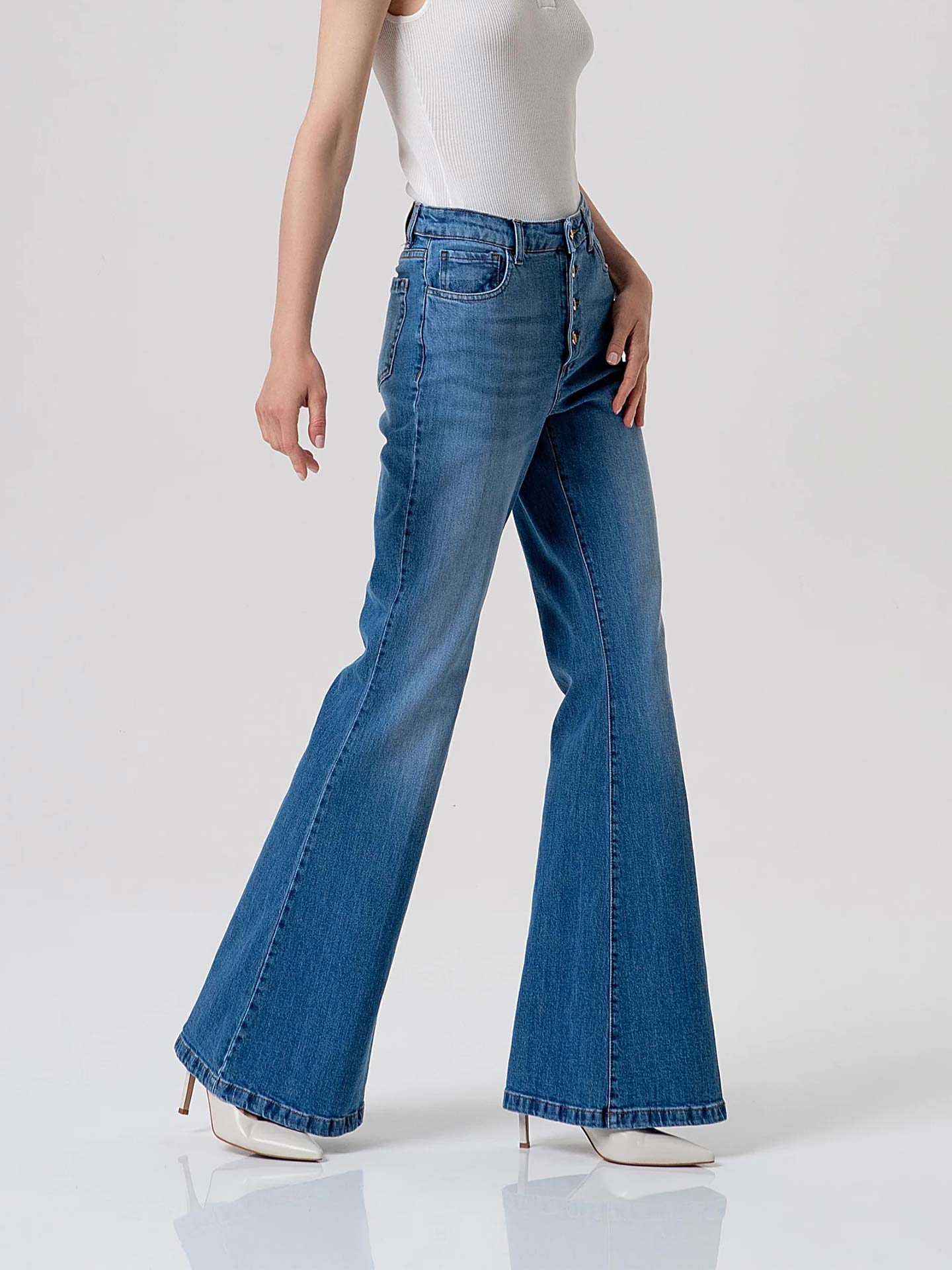 Calças de Ganga Flared de Cintura Subida