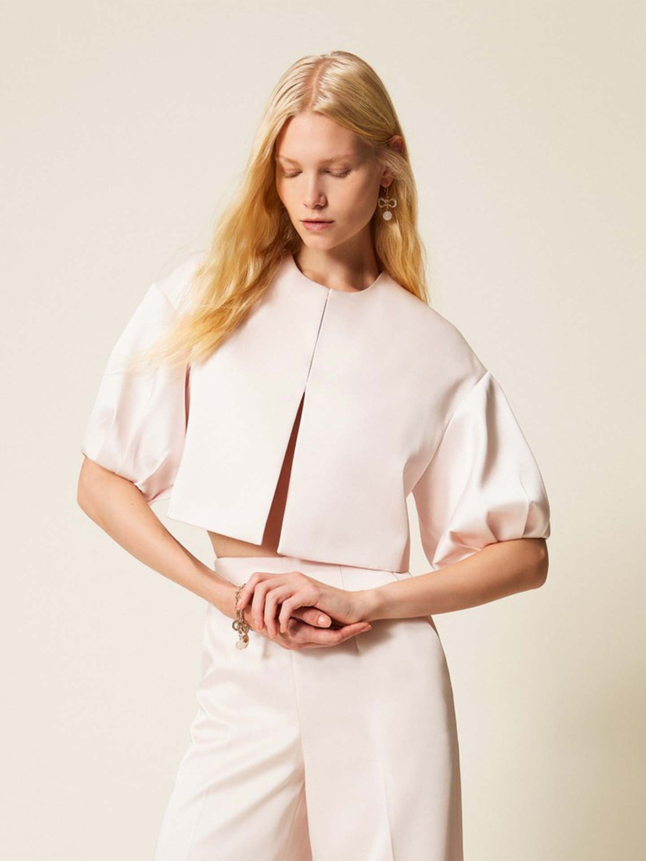 Casaco Curto com Manga Bal�o