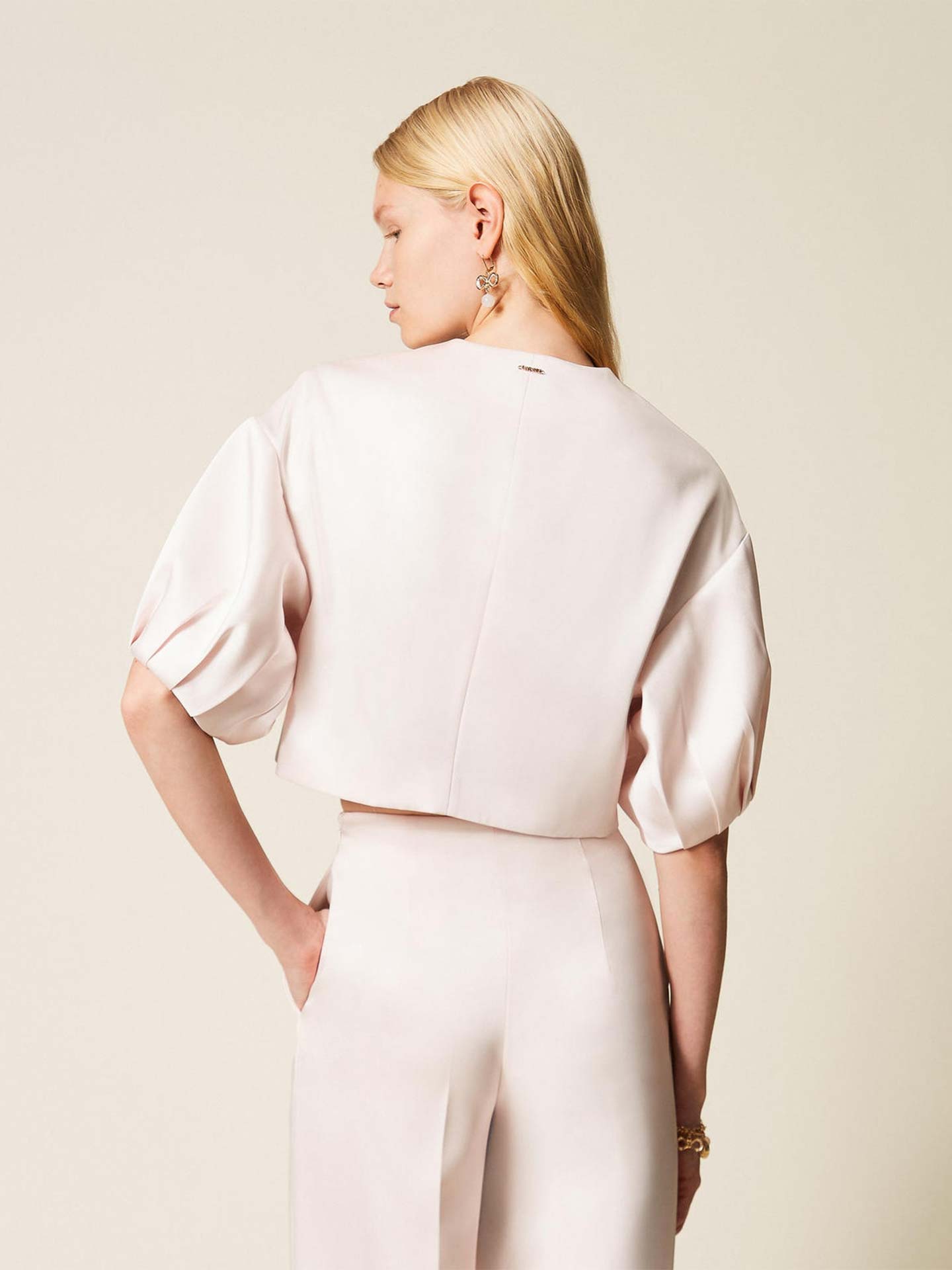 Casaco Curto com Manga Balão