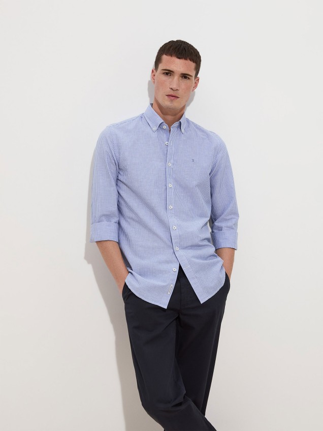 Camisa Slim Fit às Riscas