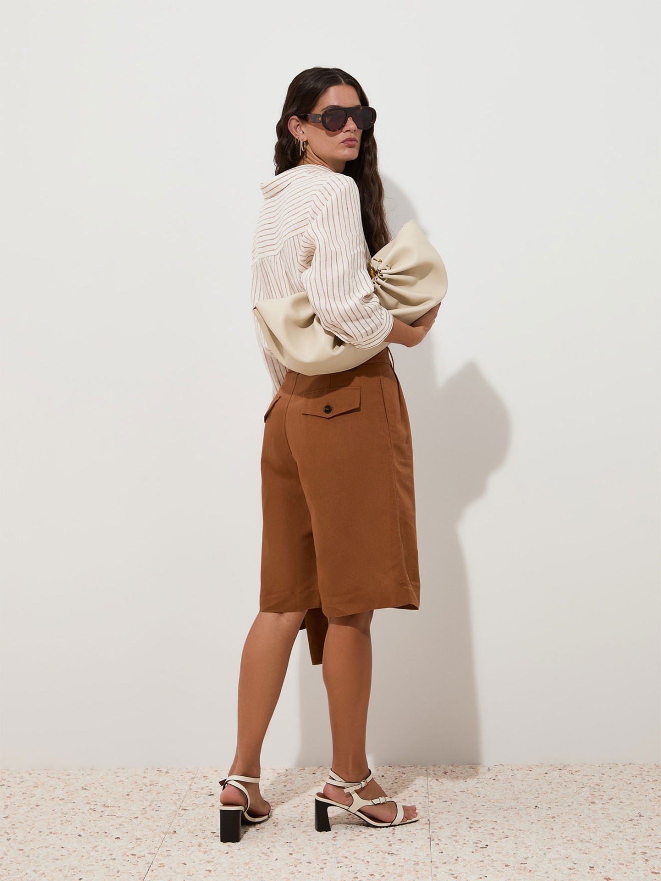Bermudas de Cintura Subida