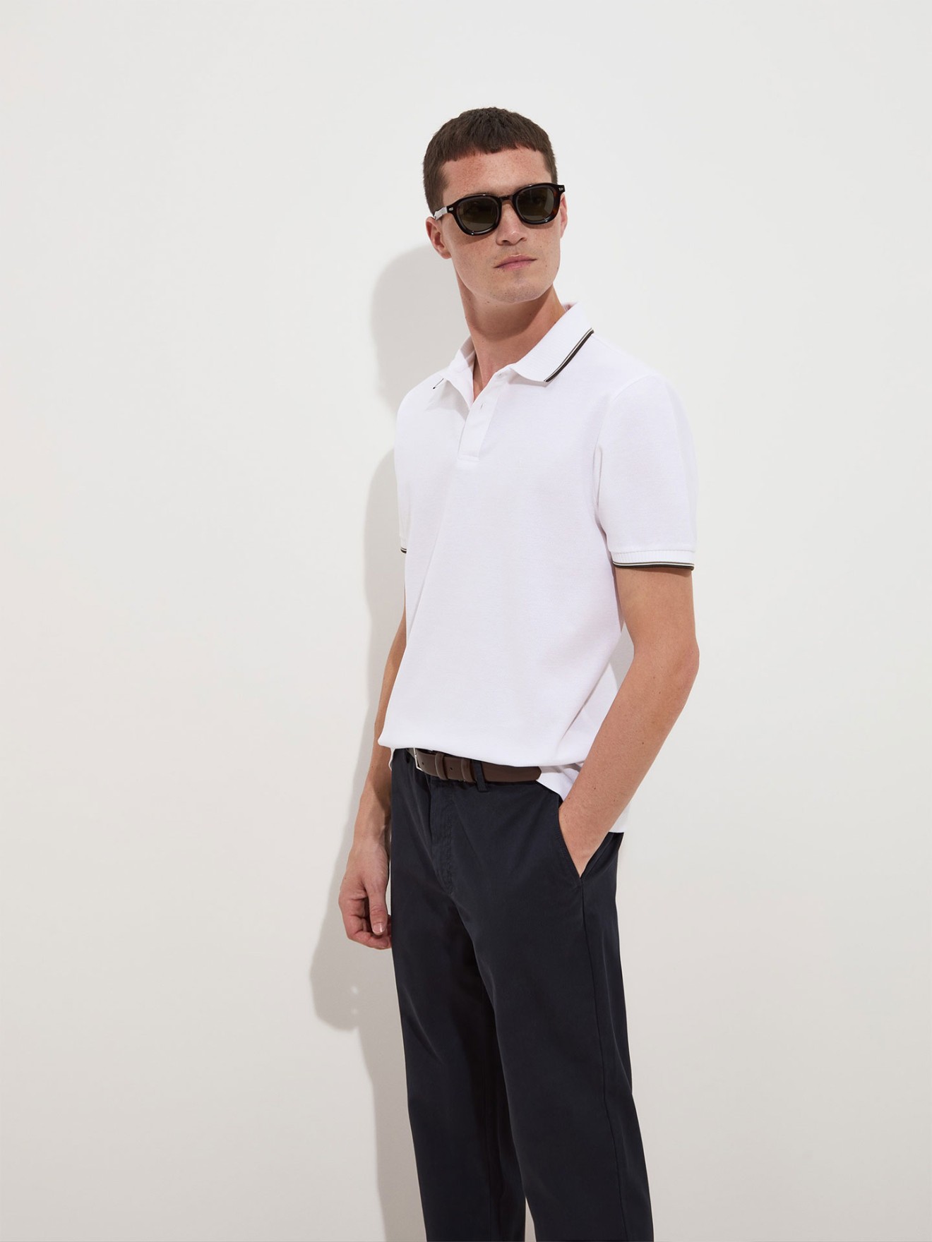 Polo Piqué com Detalhe de Riscas