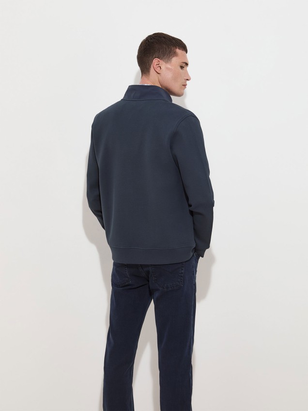 Casaco de Malha com Gola Subida