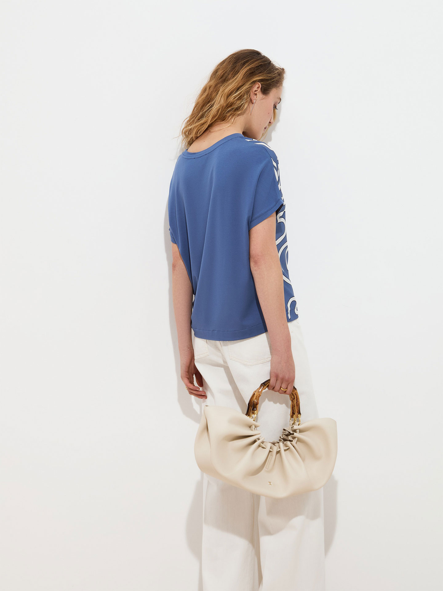 T-shirt com Estampado Geométrico