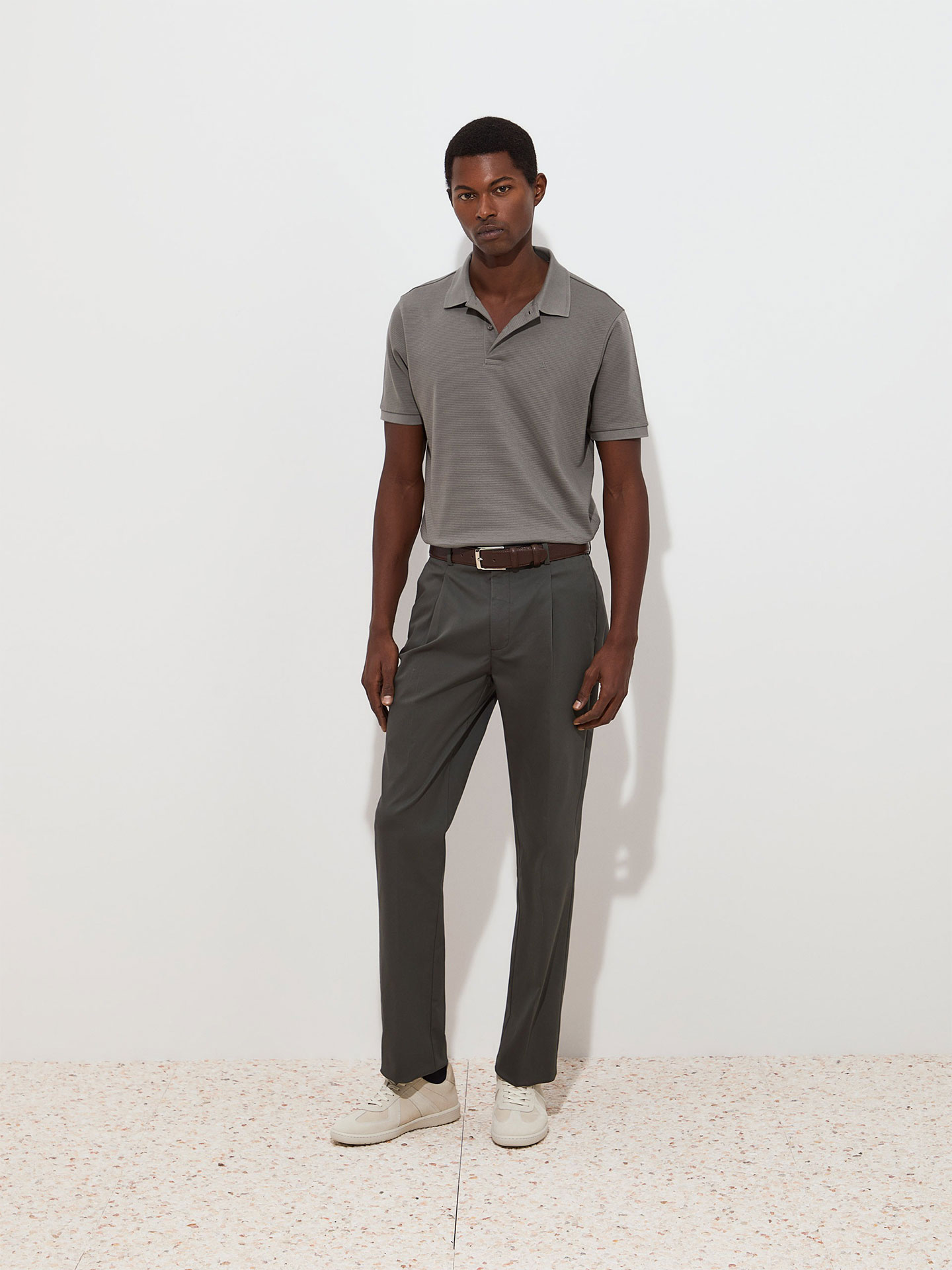 Calças Chino de Corte Clássico