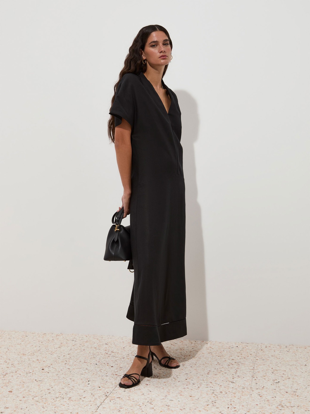 Vestido Comprido de Manga Curta