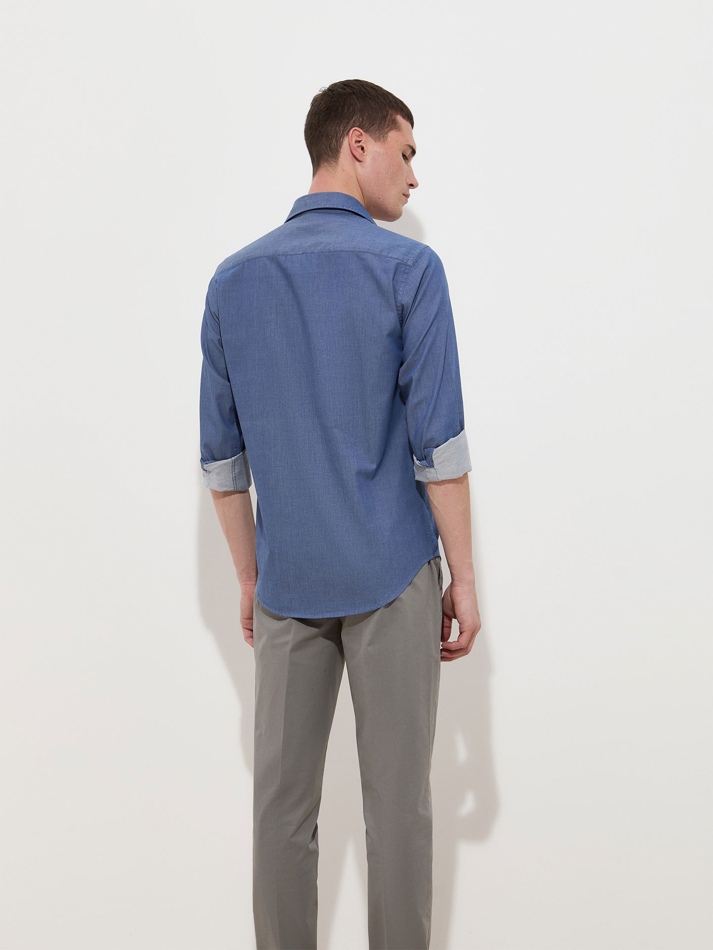 Camisa Slim Fit com Micro-Padrão