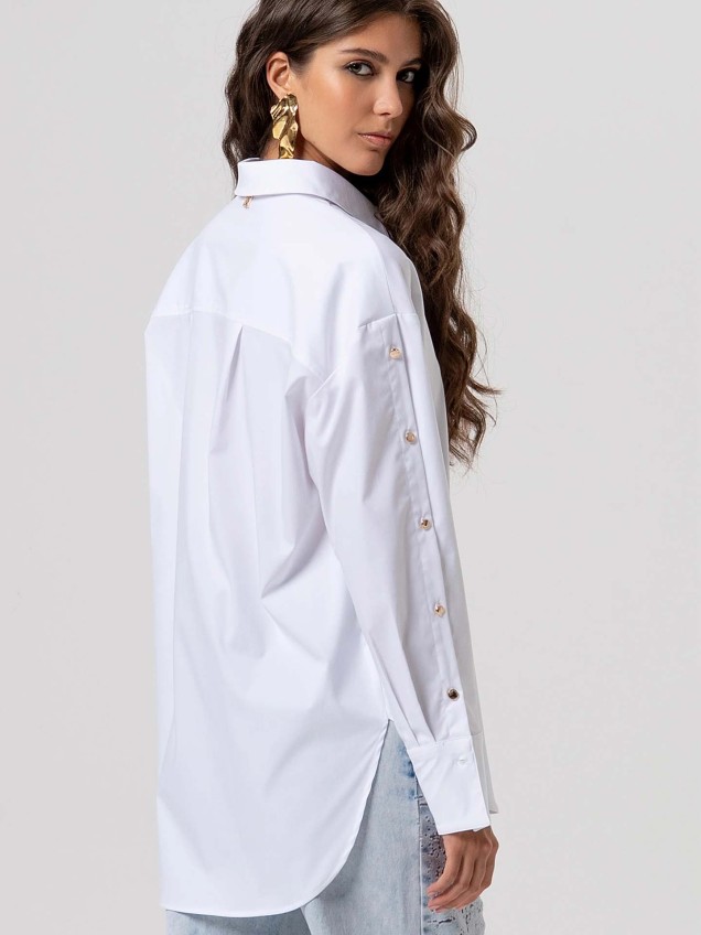 Camisa Oversized com Botões Decorativos