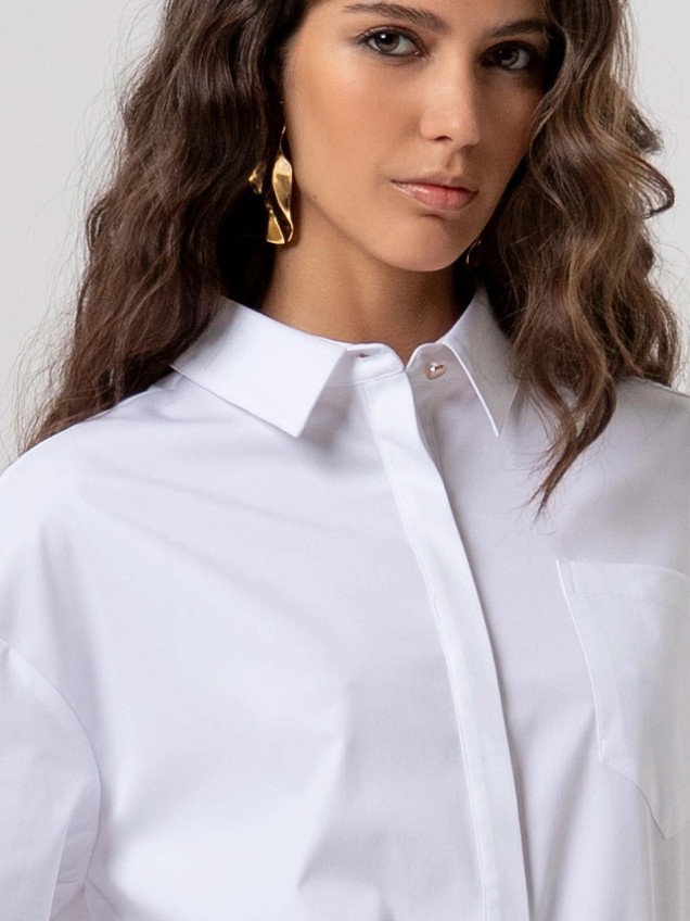 Camisa Oversized com Botões Decorativos