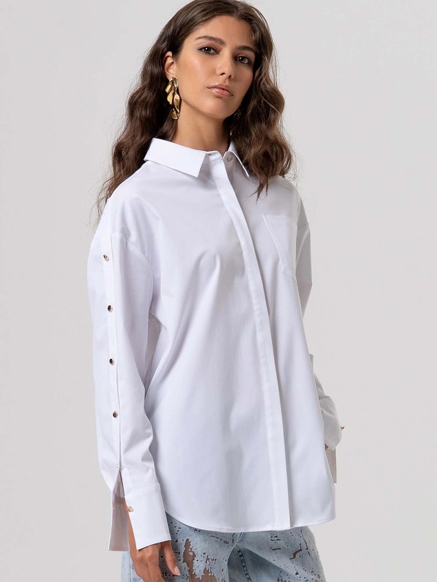 Camisa Oversized com Botões Decorativos