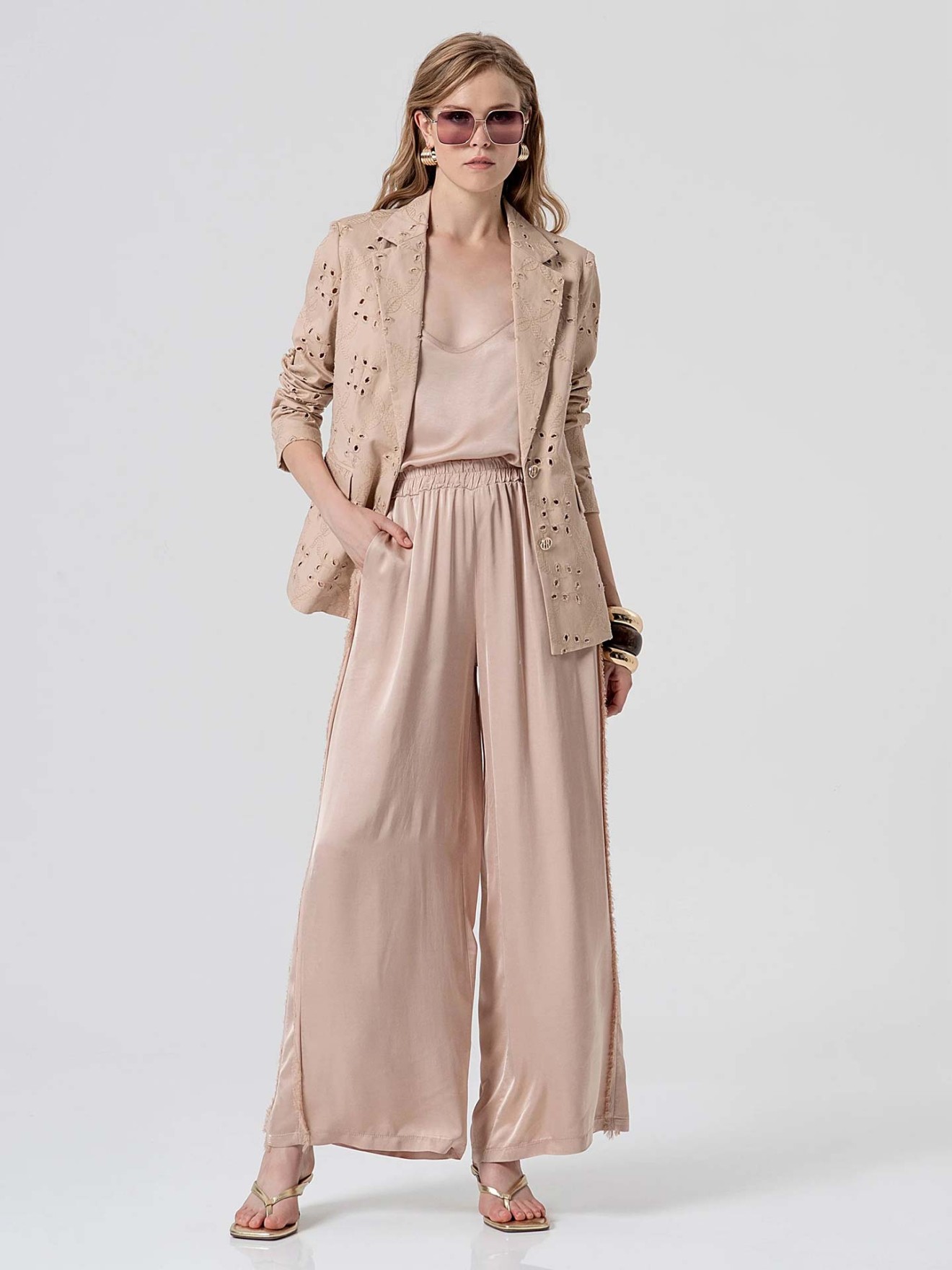 Top de Al�as com Bainha de Franjas