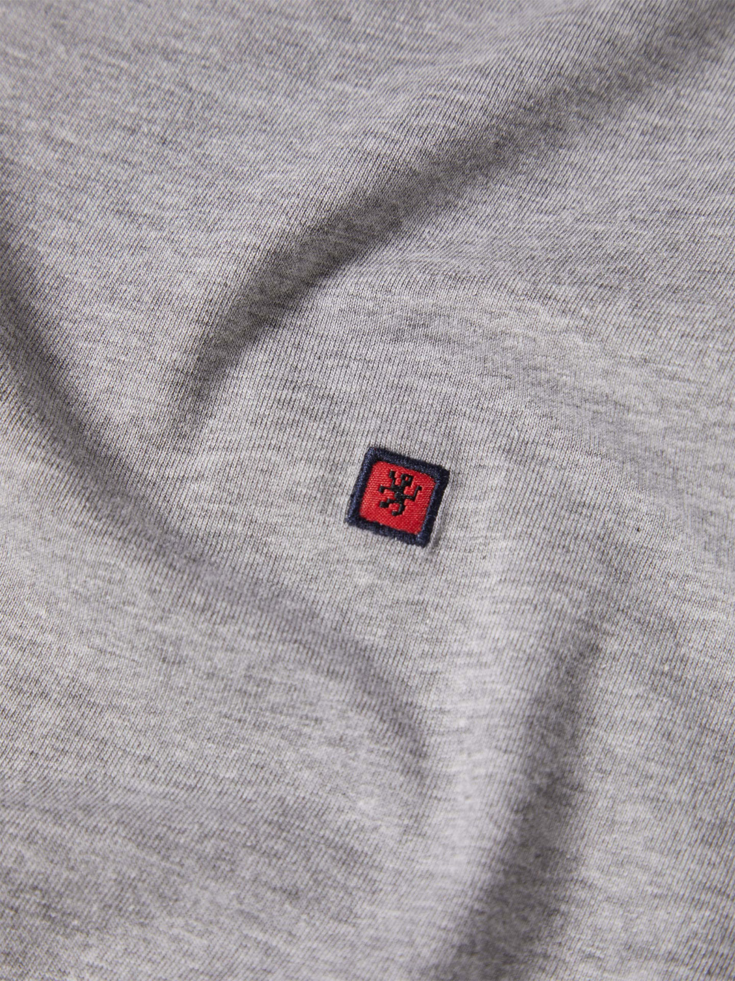 T-shirt Básica com Bordado