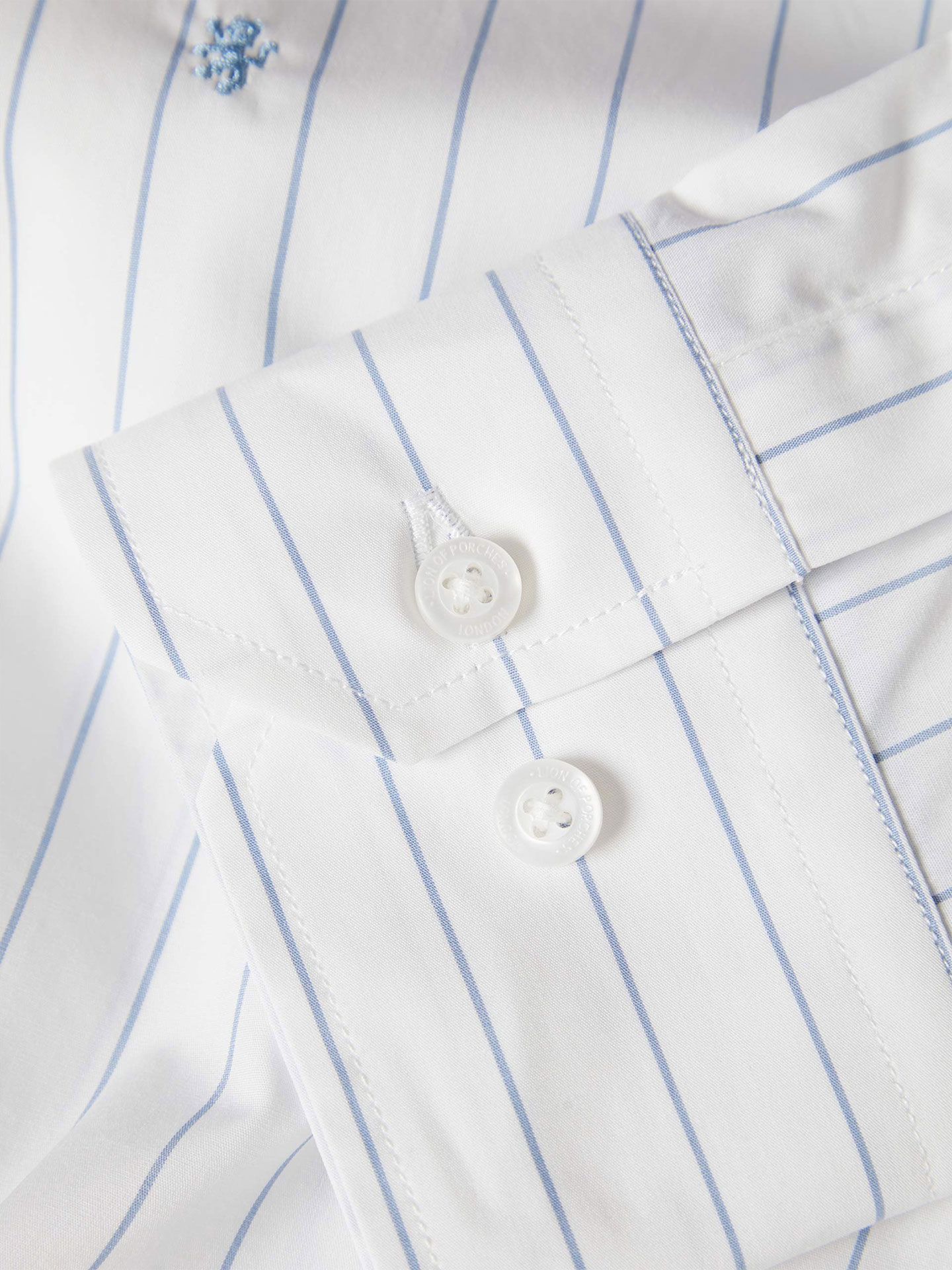 Camisa Regular Fit às Riscas