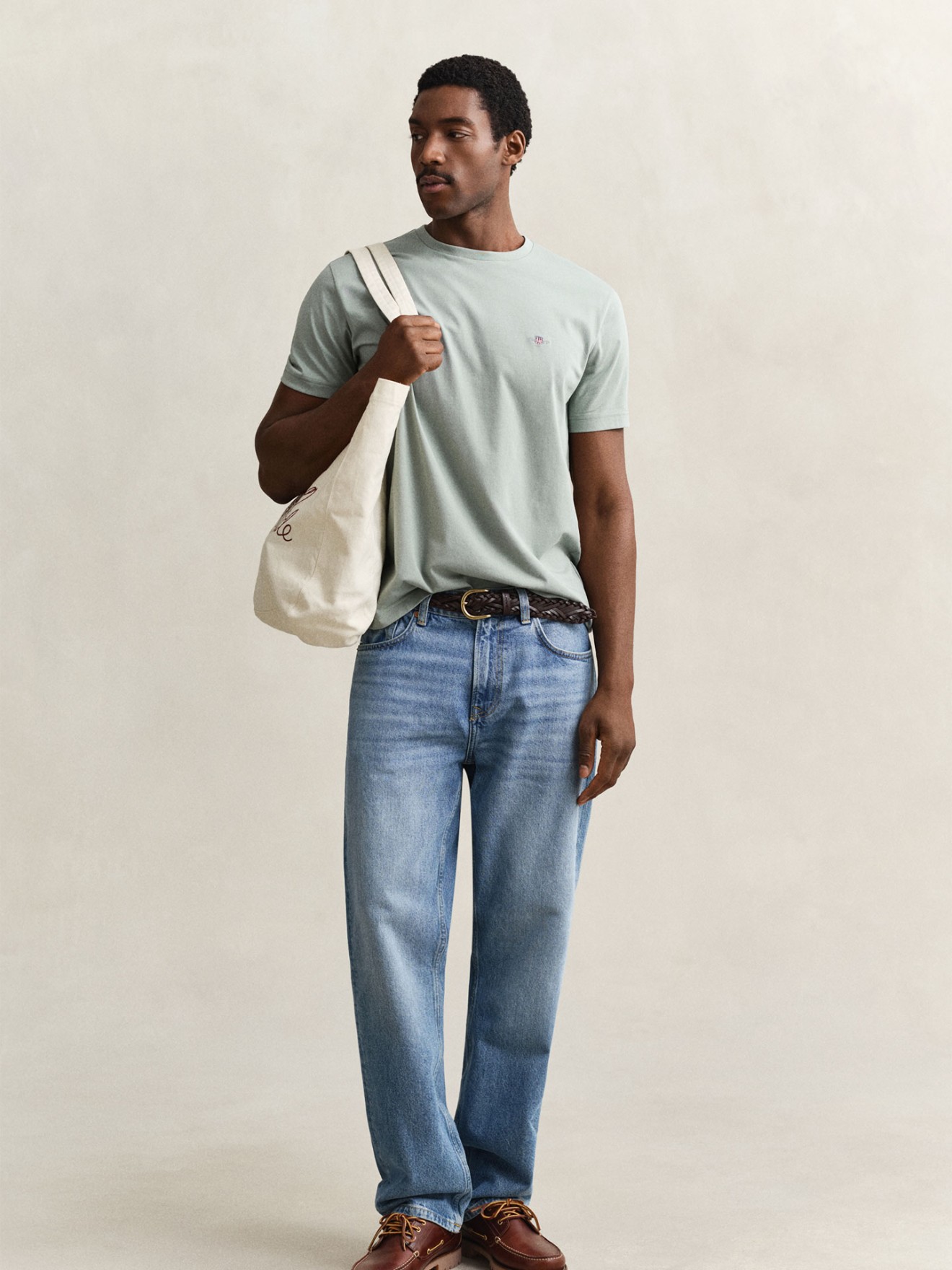 T-shirt com Logótipo Bordado