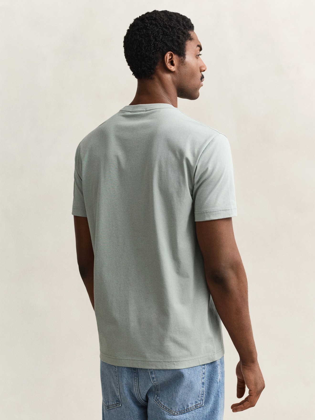 T-shirt com Logótipo Bordado
