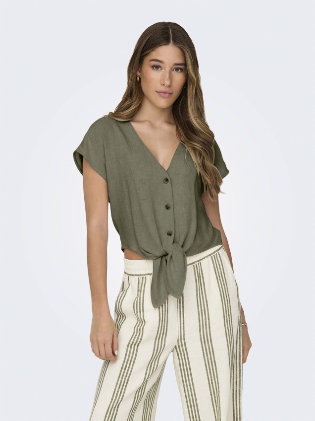 Blusa com Nó na Bainha