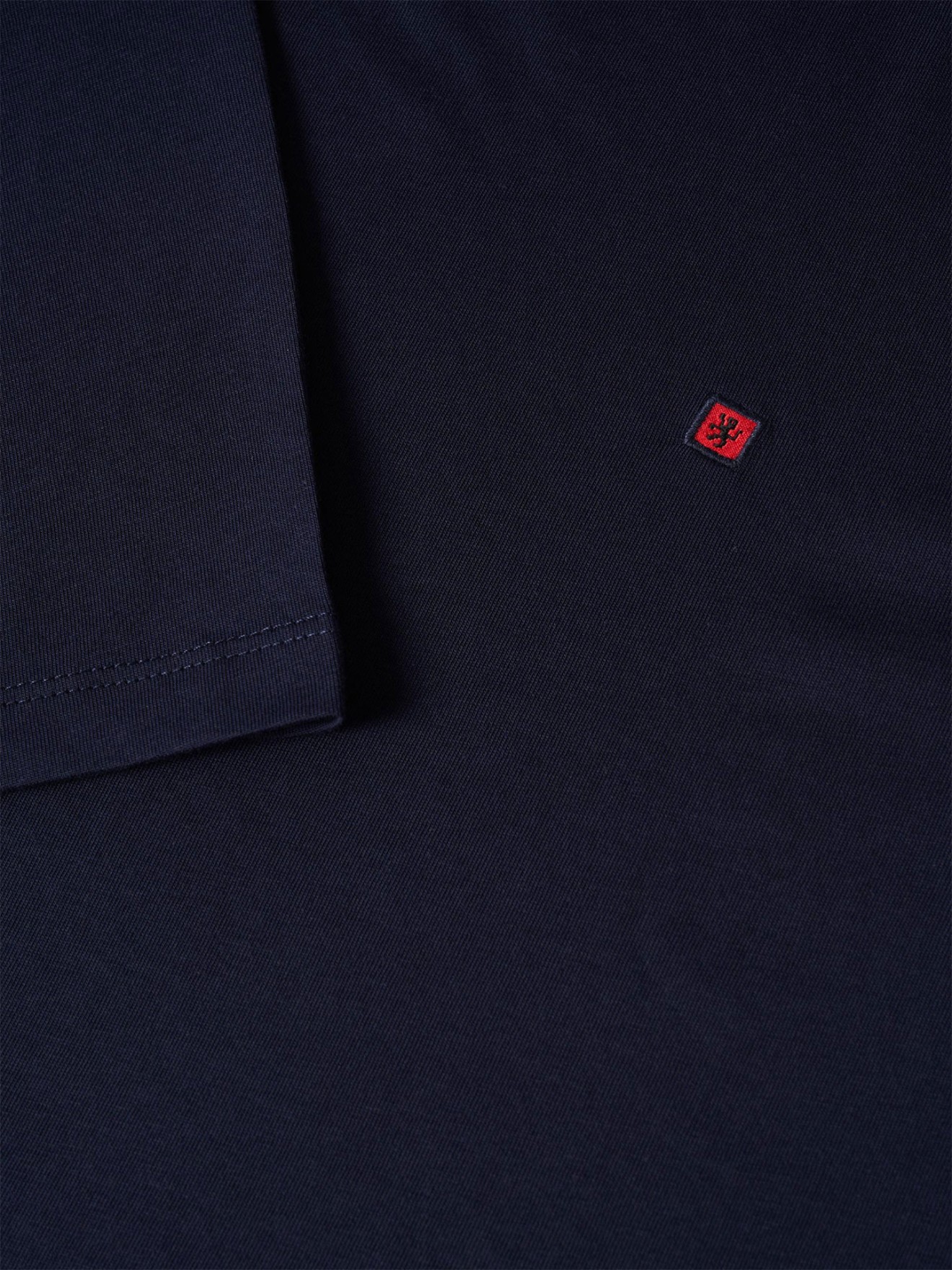 T-shirt Básica com Bordado
