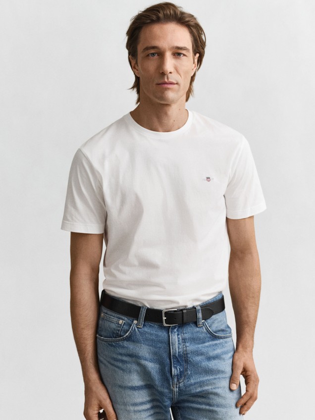 T-shirt com Log�tipo Bordado