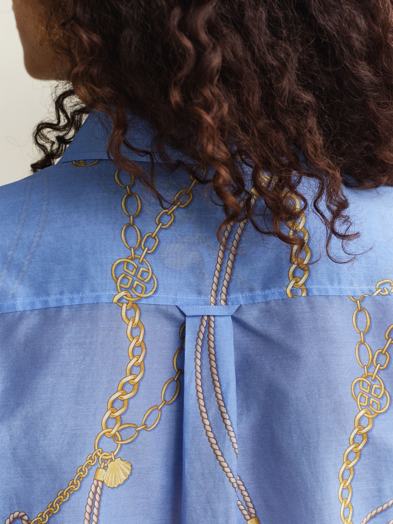Camisa com Padr�o de Correntes