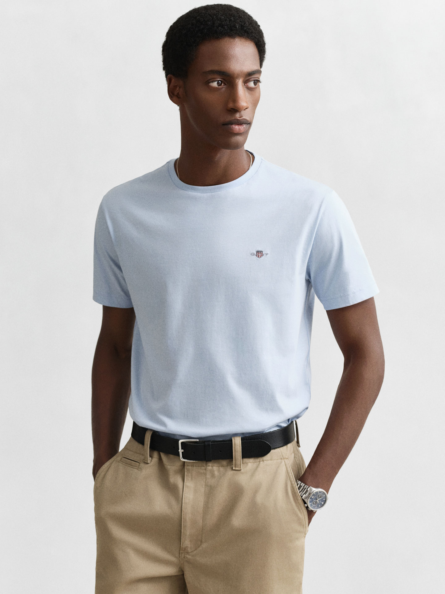 T-shirt com Logótipo Bordado