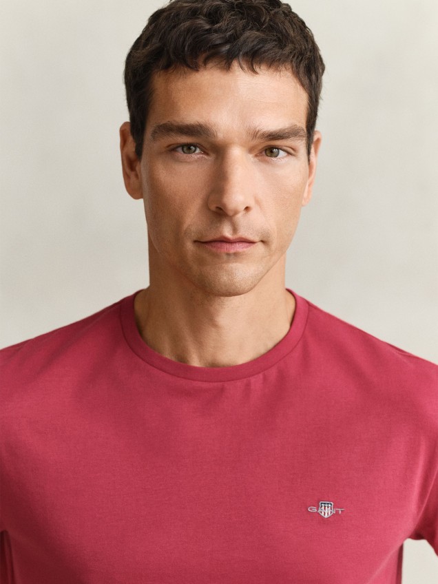 T-shirt com Logótipo Bordado