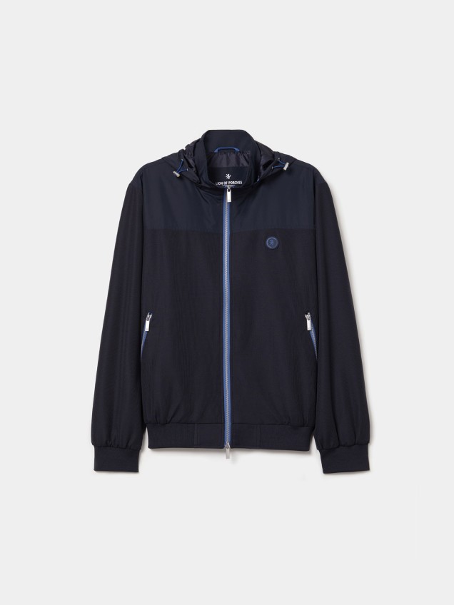 Blus�o Combinado com Capuz Remov�vel