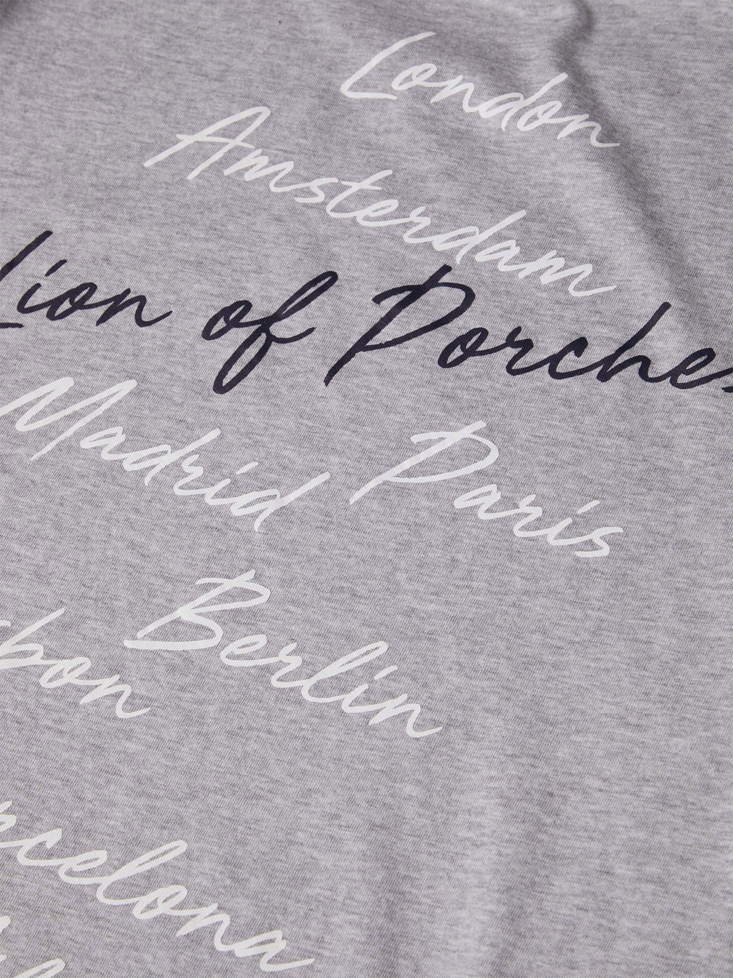 T-shirt com Logótipo Bordado